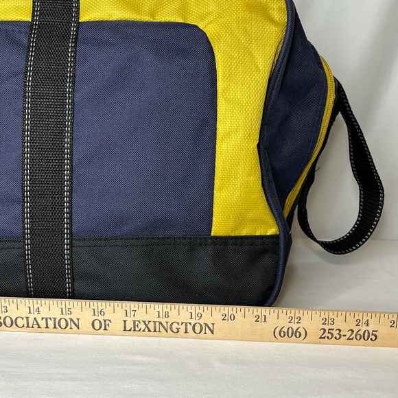 New Chaps Duffle Bag Navy Blue / Yellow/ Black 21”x11”x10” Adjustable Strap - Picture 7 of 16